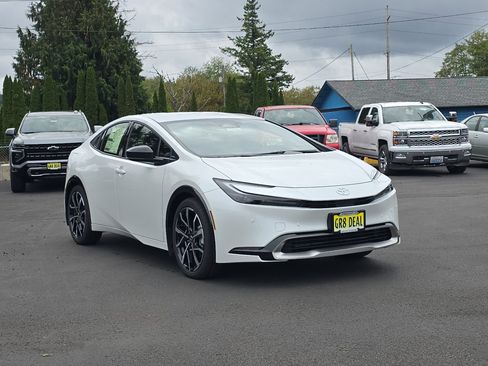 New 2026 Toyota Prius Plug-In Hybrid image 2