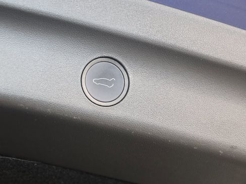 Used 2022 Tesla Model Y Performance image 49