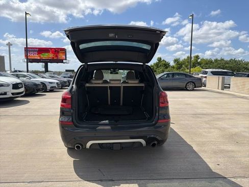 Used 2019 BMW X3 xDrive30i w/ Premium Package image 9