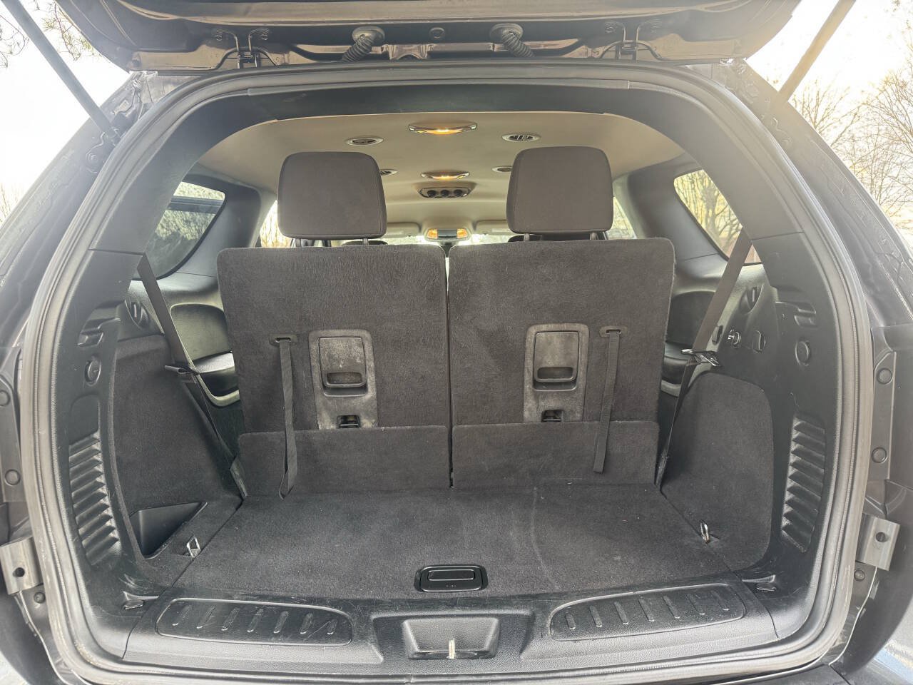 Used 2017 Dodge Durango SXT w/ 3rd Row Seating Group AWD/4WD image 26