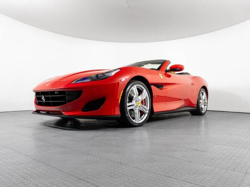 Certified 2020 Ferrari Portofino RWD image 21