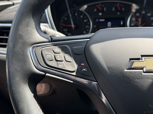 Used 2024 Chevrolet Equinox LT FWD image 17