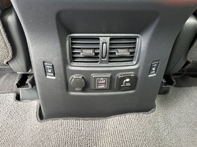 Used 2024 Nissan Titan Platinum Reserve w/ Moonroof Package AWD/4WD image 14