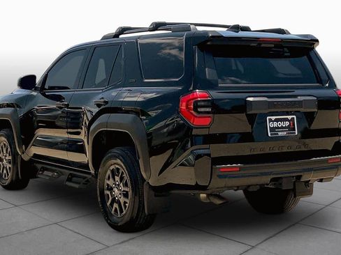 Used 2025 Toyota 4Runner SR5 AWD/4WD image 12