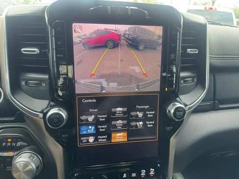 Used 2019 RAM 1500 Laramie AWD/4WD image 12