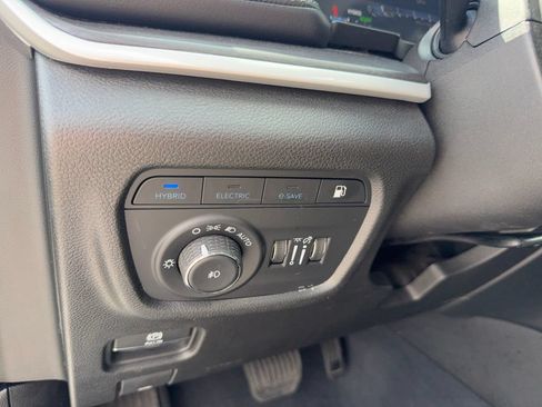 Used 2023 Jeep Grand Cherokee 4WD 4xe image 16
