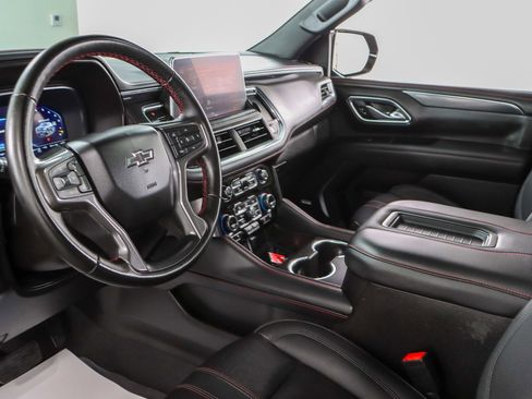 Used 2024 Chevrolet Suburban RST w/ Luxury Package image 27