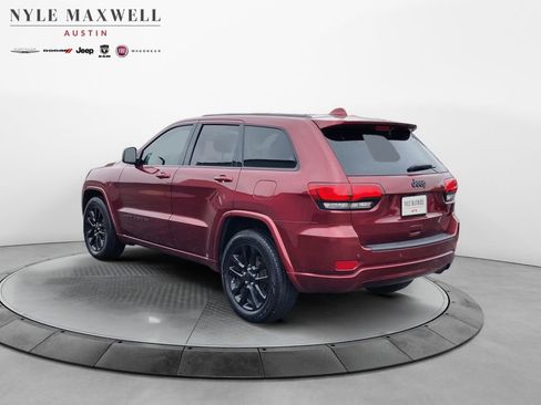 Used 2019 Jeep Grand Cherokee Altitude image 13