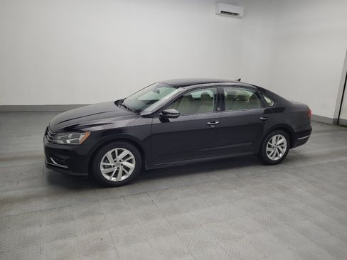 Used 2019 Volkswagen Passat 2.0T Wolfsburg image 2