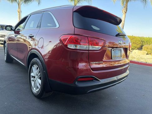 Used 2016 Kia Sorento FWD w/ LX Convenience Package image 13