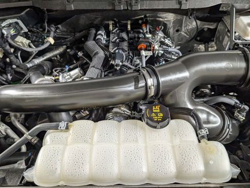 Used 2025 Ford F150 XLT image 11