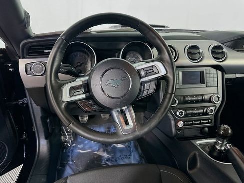 Used 2022 Ford Mustang GT RWD image 27