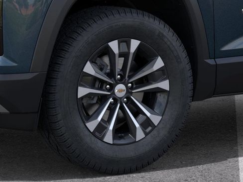 Used 2026 Chevrolet Equinox LT w/ Safety and Technology Package FWD image 11