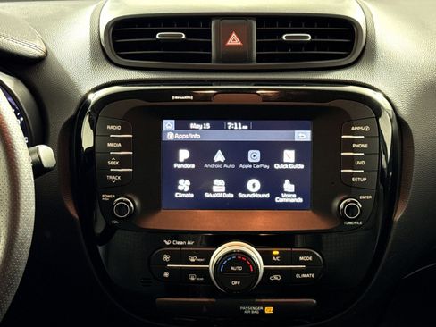 Used 2018 Kia Soul ! FWD image 20