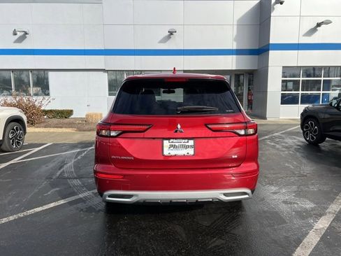 Used 2023 Mitsubishi Outlander SE image 10