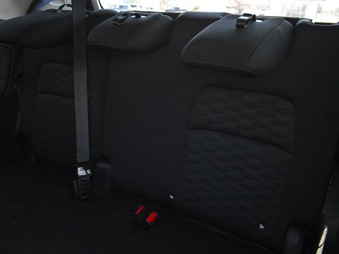Used 2025 Nissan Pathfinder SV AWD/4WD image 18