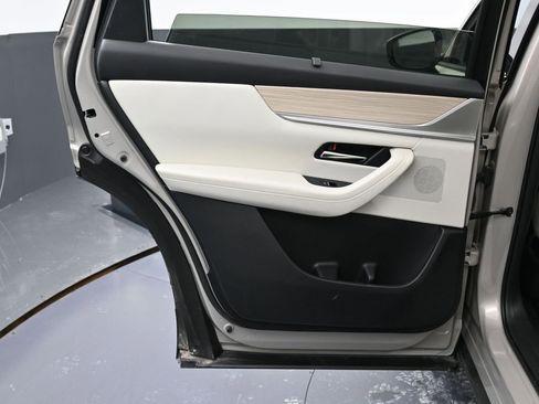 Used 2024 MAZDA CX-90 Plug-In Hybrid w/ Premium Plus image 43