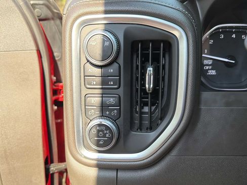 Used 2019 GMC Sierra 1500 SLT w/ SLT Premium Plus Package AWD/4WD image 17