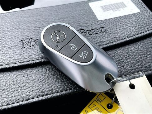 Used 2026 Mercedes-Benz GLC 300 4MATIC image 15
