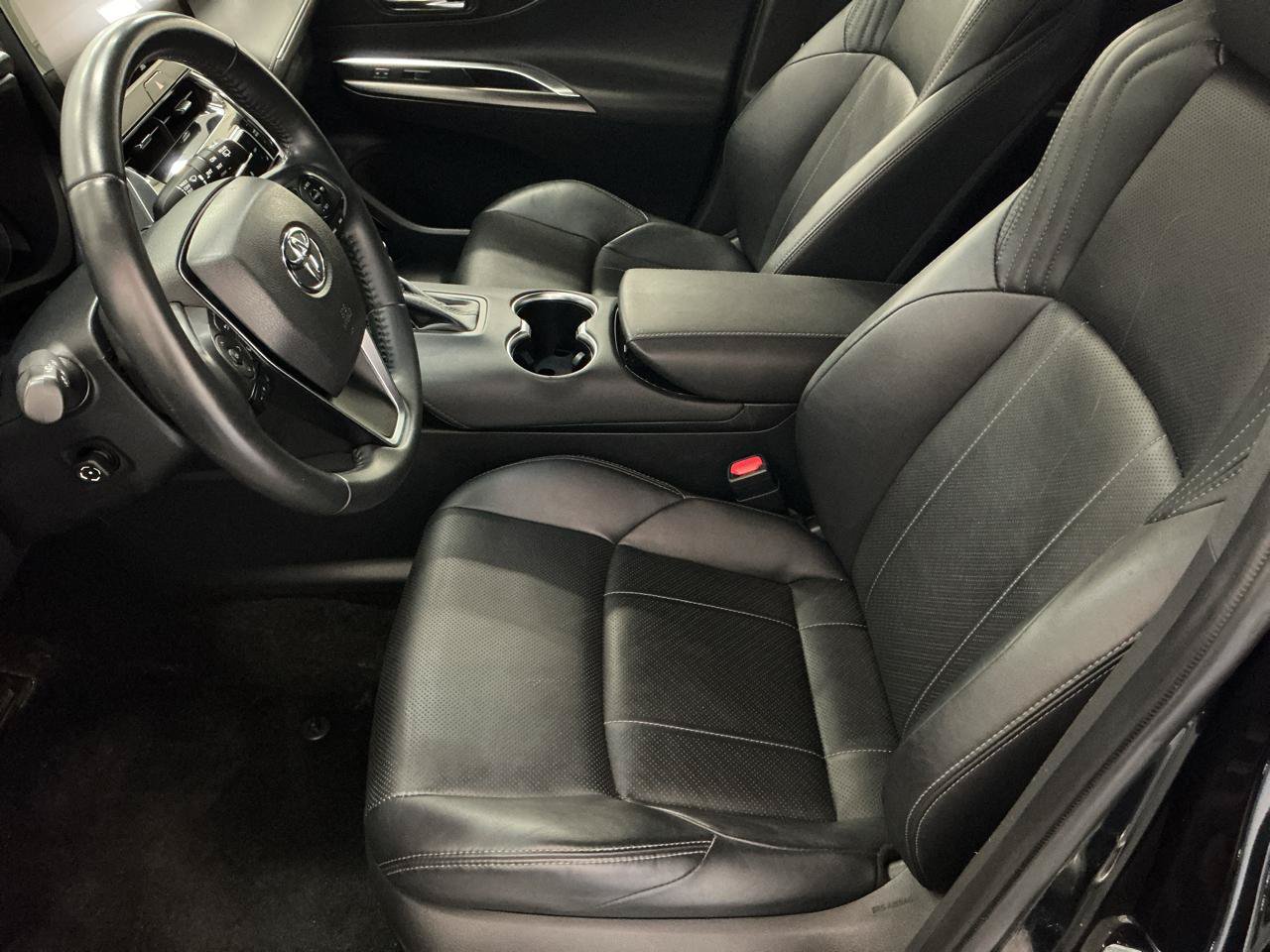Used 2021 Toyota Venza XLE w/ Softex Package AWD/4WD image 9