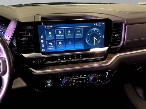 Used 2022 Chevrolet Silverado 1500 LT AWD/4WD image 10