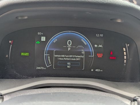 Used 2025 Toyota Camry SE FWD image 19