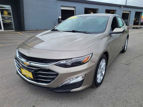 Used 2022 Chevrolet Malibu LT image 1