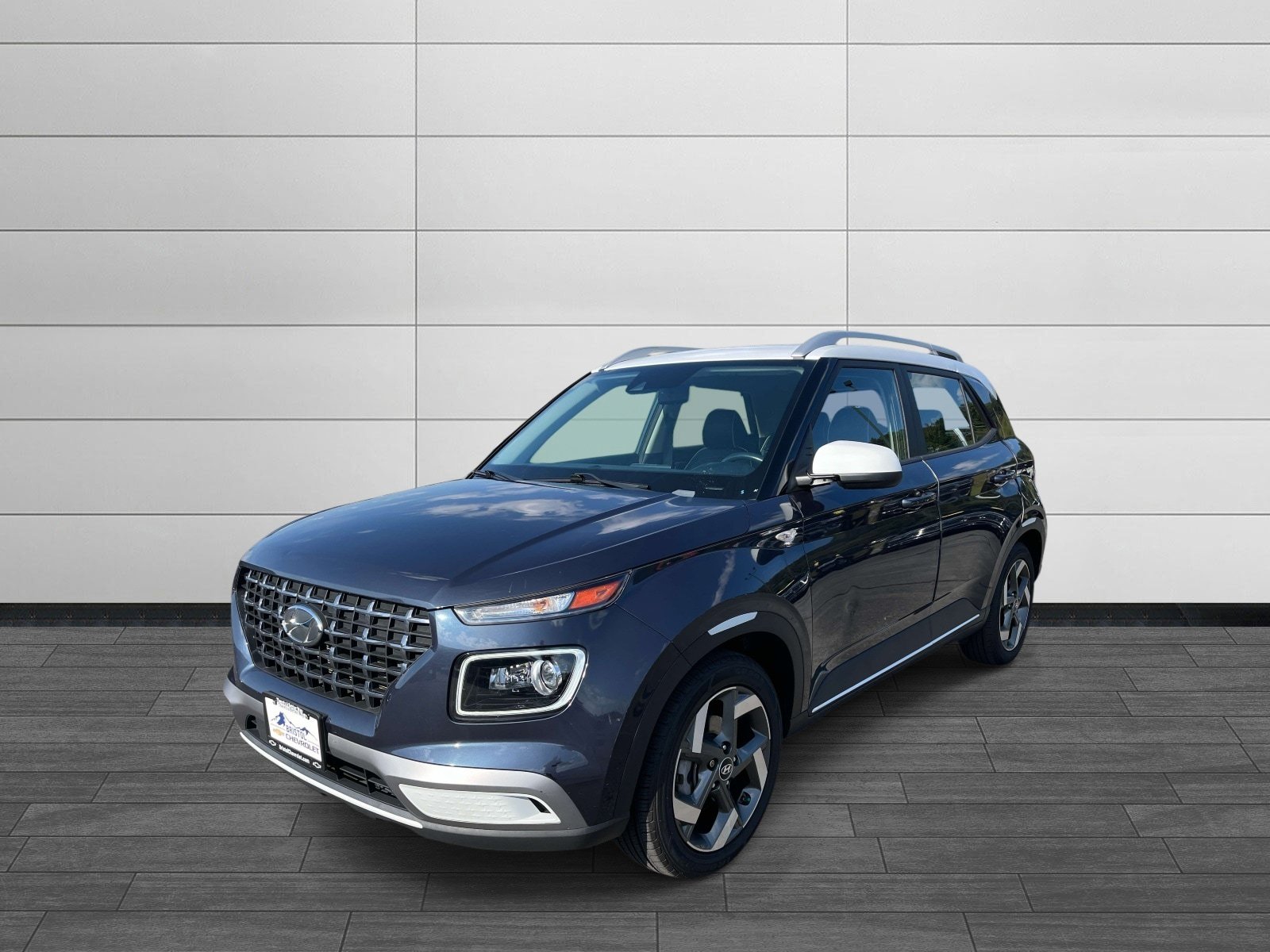 Used 2022 Hyundai Venue Limited FWD image 7
