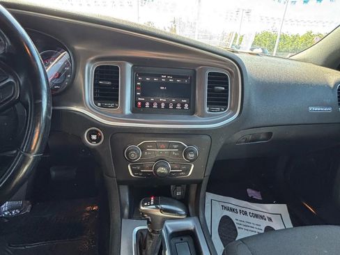 Used 2020 Dodge Charger SXT image 22