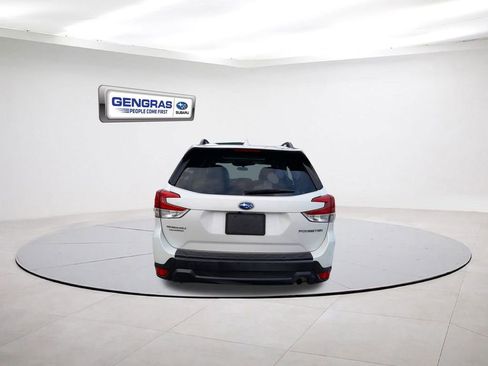Used 2023 Subaru Forester Premium image 6