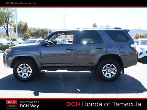 Used 2015 Toyota 4Runner Trail Premium AWD/4WD image 4