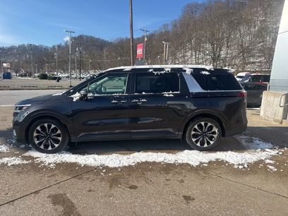 Used 2023 Kia Carnival EX