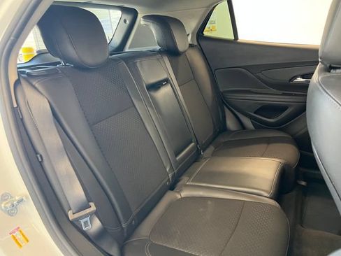 Used 2021 Buick Encore Preferred w/ Safety Package II AWD/4WD image 47