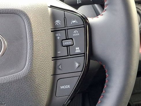 Certified 2025 Toyota Prius Plug-In Hybrid image 21