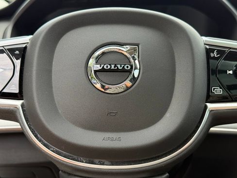 Used 2023 Volvo XC90 B5 Core w/ Protection Package AWD/4WD image 15