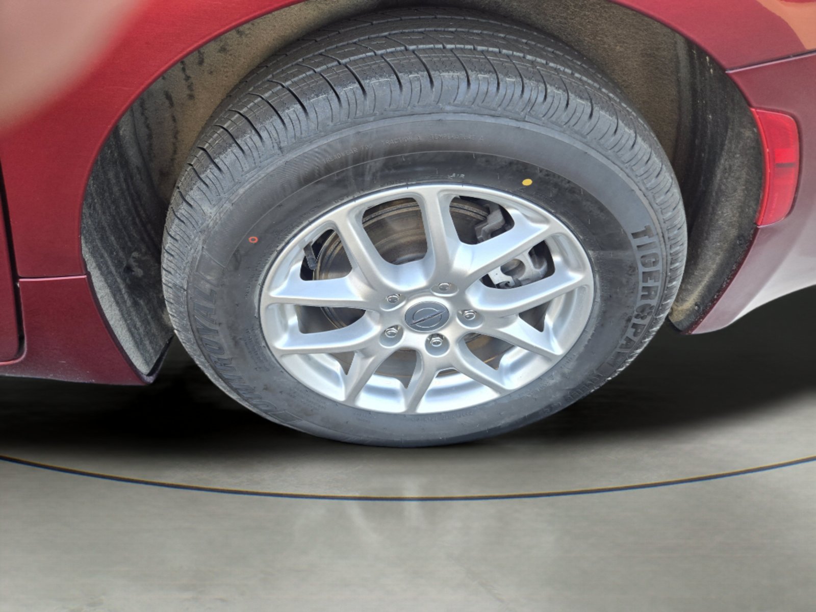 Used 2023 Chrysler Pacifica Touring-L FWD image 11