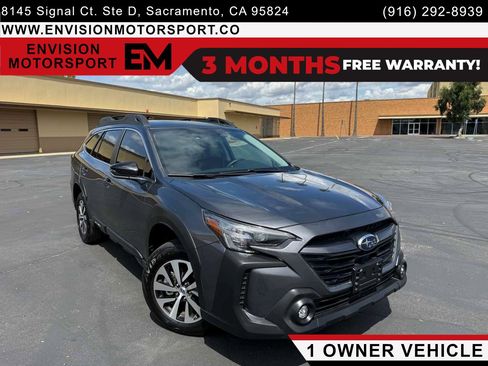 Used 2025 Subaru Outback Premium AWD/4WD image 1