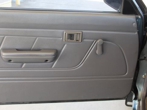 Used 1992 Toyota Pickup Deluxe RWD image 20