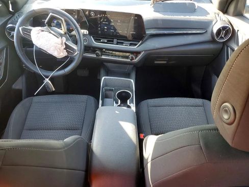 Used 2025 Chevrolet Equinox LT image 8