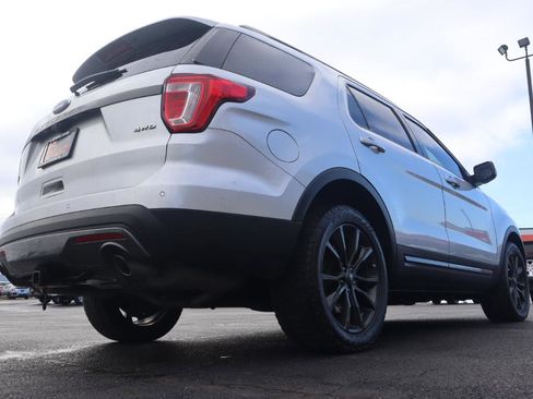 Used 2017 Ford Explorer XLT w/ Equipment Group 202A image 20