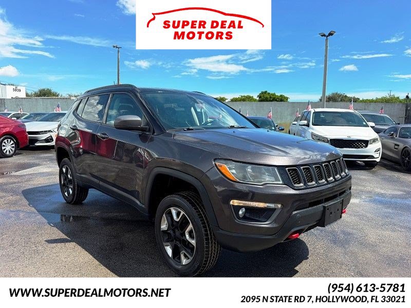 Used 2018 Jeep Compass Trailhawk w/ Leather Interior Group AWD/4WD image 1