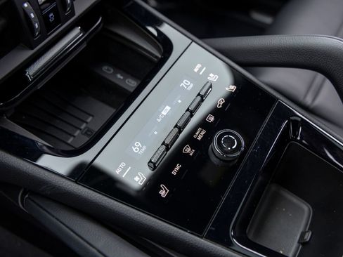 Certified 2026 Porsche Cayenne Coupe AWD/4WD image 37