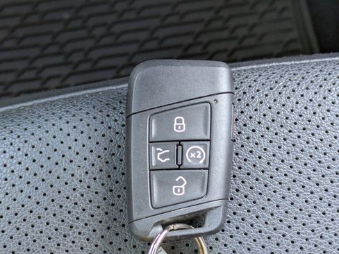 Used 2022 Volkswagen Tiguan SEL R-Line AWD/4WD image 31