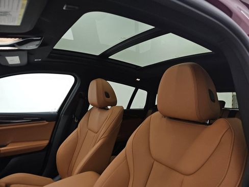 Certified 2025 BMW X4 xDrive30i image 14