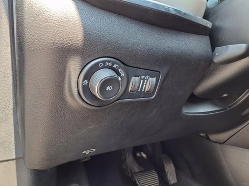 Used 2022 Jeep Compass Limited image 17