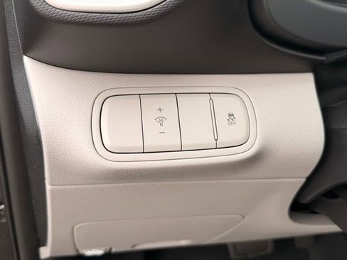New 2026 Hyundai Venue SEL FWD image 12