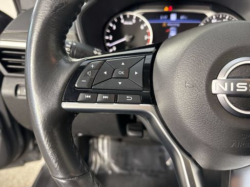 Used 2023 Nissan Altima 2.5 SV w/ SV Premium Package FWD image 13