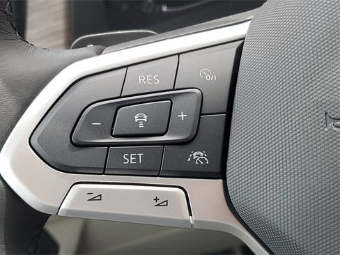 New 2025 Volkswagen Atlas SEL Premium R-Line image 29