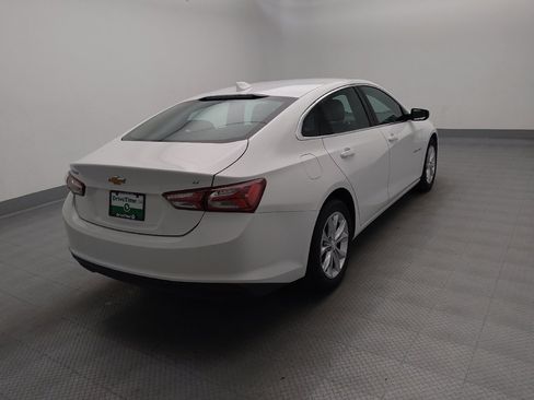 Used 2022 Chevrolet Malibu LT FWD image 9