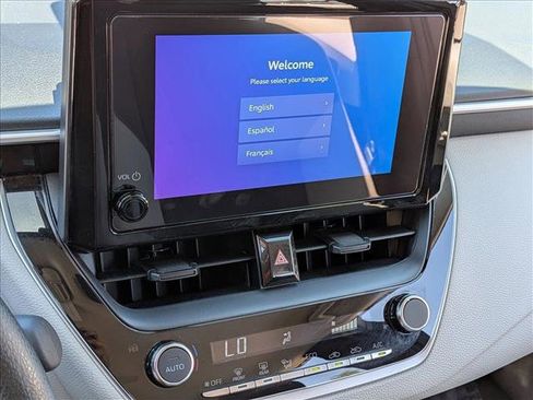 Used 2025 Toyota Corolla LE FWD image 15